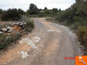 El Ayuntamiento de Cheste invierte 5600 euros en la reparación urgente de caminos afectados por las lluvias - (foto 2)